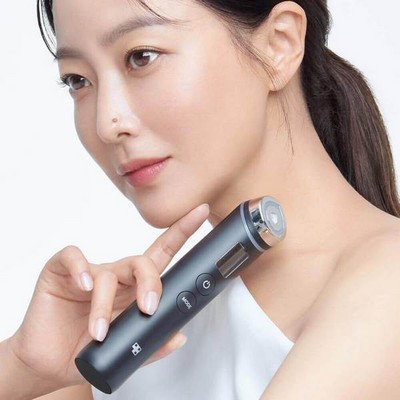 Микротоковый массажер для лица Medicube AGE-R Booster Pro Black - фото 93727