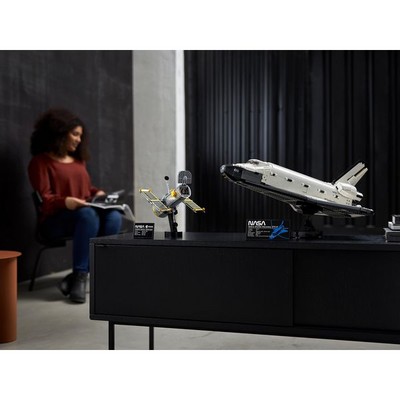 LEGO Creator NASA Space Shuttle Discovery (10283) - фото 102688